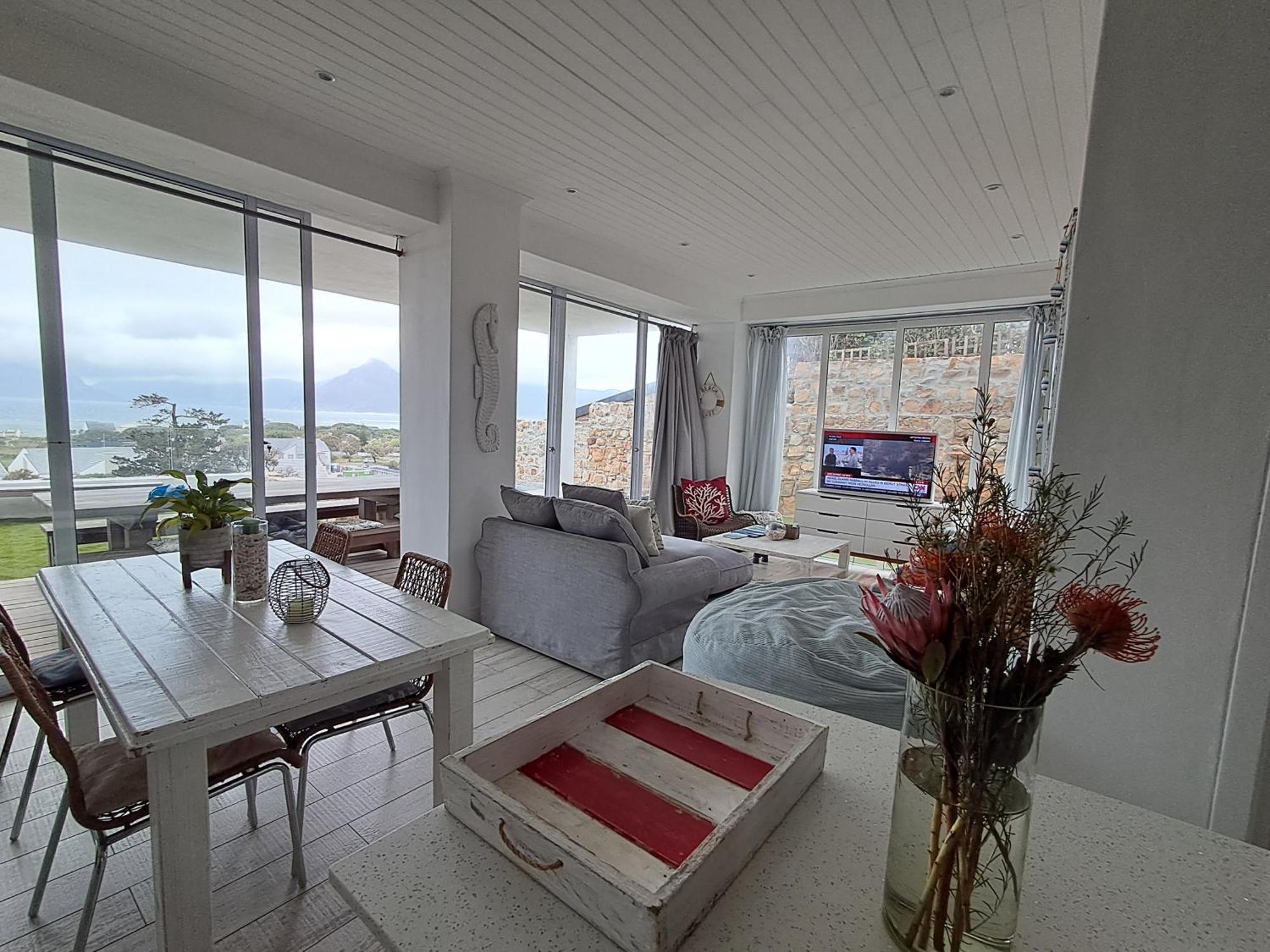 Mountain & Sea Apartments Комметьї Екстер'єр фото